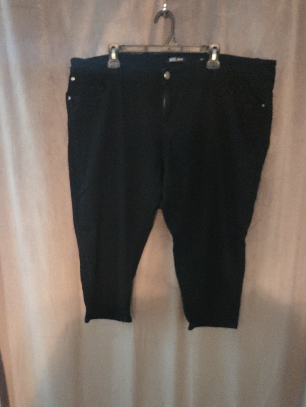 1826 Jeans Jean Capris Waist 22 Black